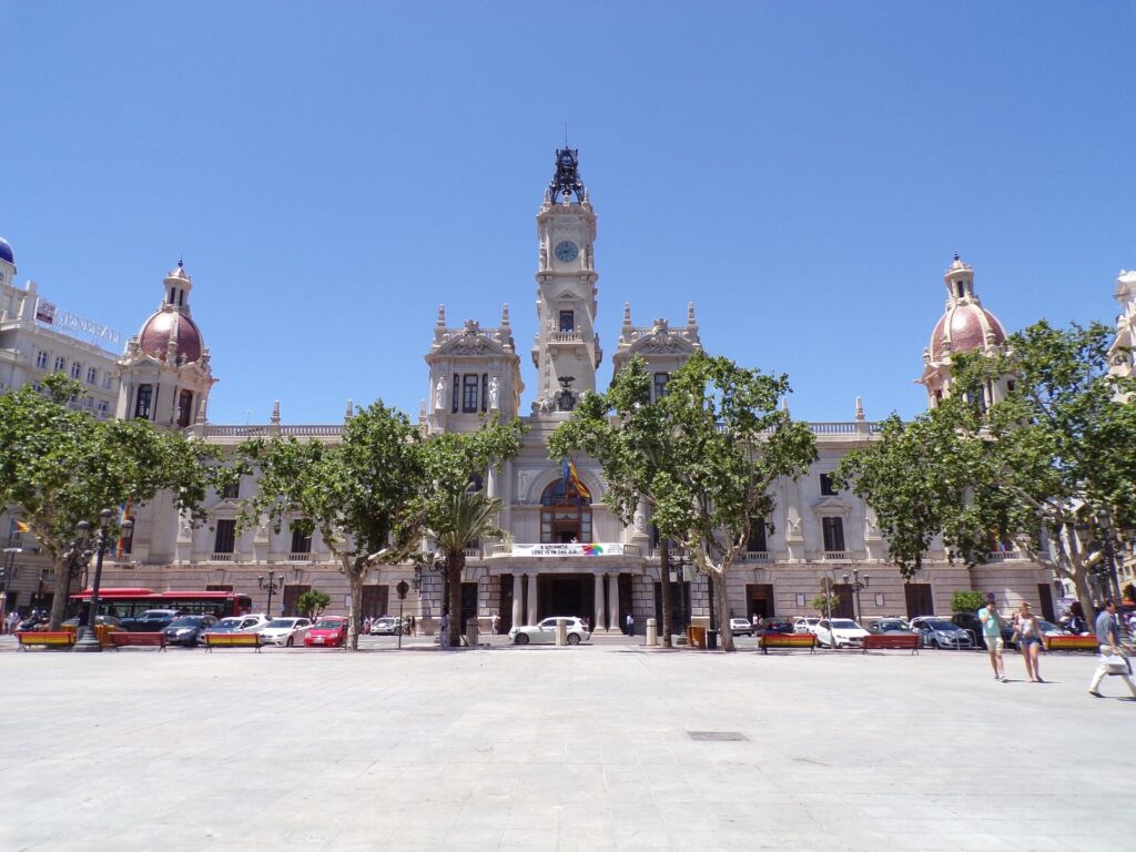 Plaza y Ayuntamiento de Valencia