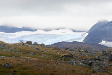 Campers pernoctando entre glaciares, gracias al allemansretten.