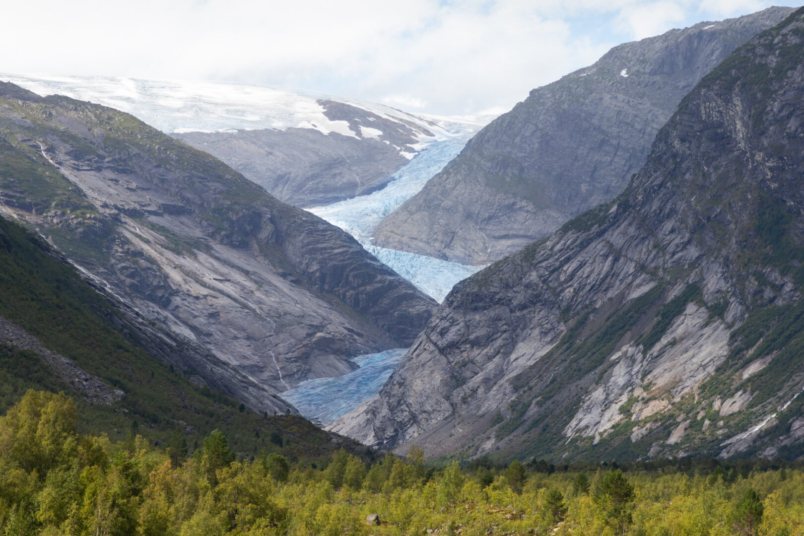 Glaciar Nigardsbreen descendiendo del Jostedalsbreen.