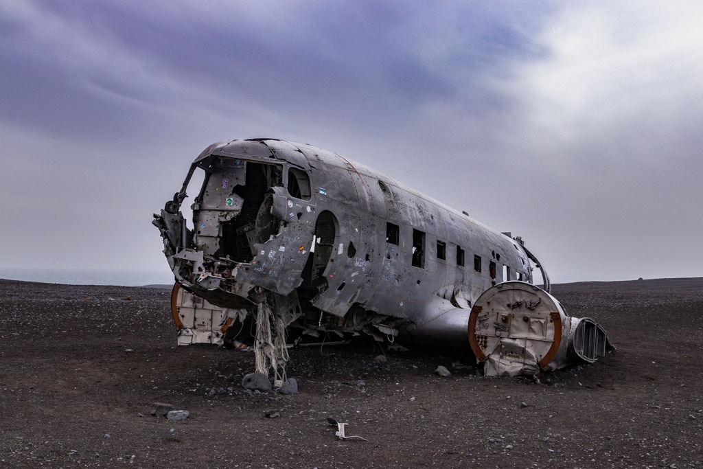 Avión estrellado en la playa de Solheimafjara