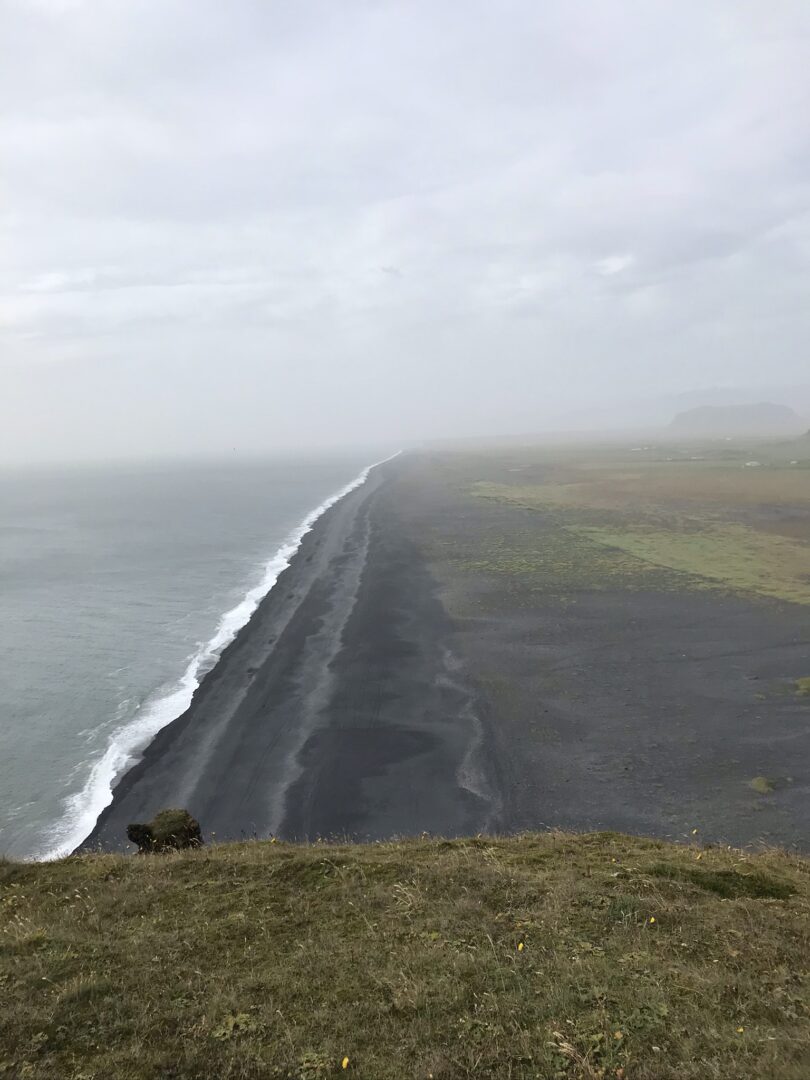 La playa infinita de Dyrhólafjara